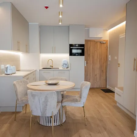 Paradise Apartment *